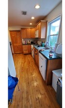 14 Underwood Park, Unit 2 in Waltham, MA - Foto de edificio - Building Photo