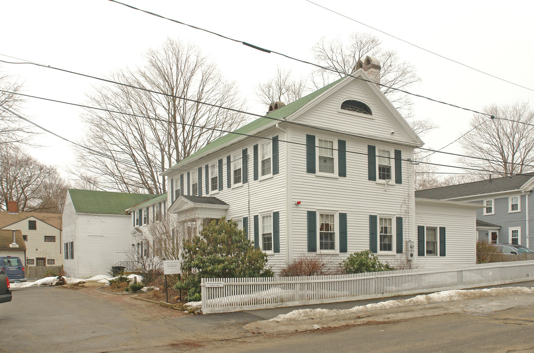 10 Summer St in Dover, NH - Building Photo