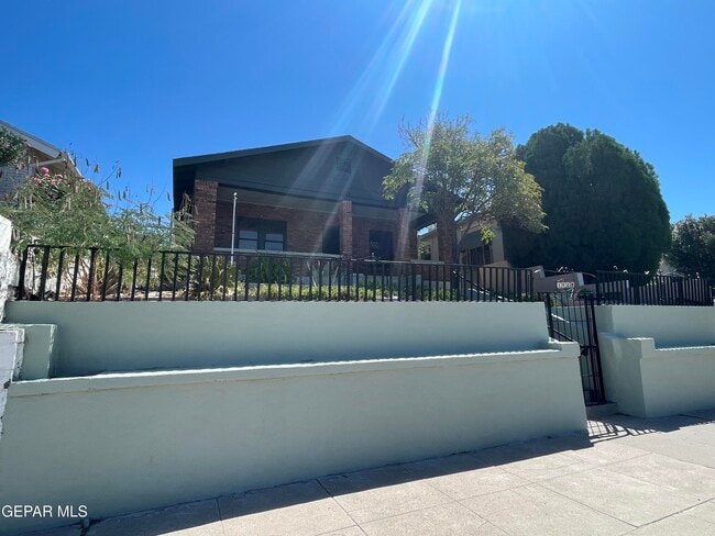 1518 Lawton Dr in El Paso, TX - Building Photo - Building Photo