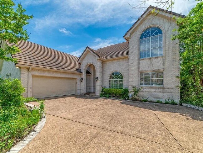 5 Dovedale Cove in The Hills, TX - Building Photo - Building Photo