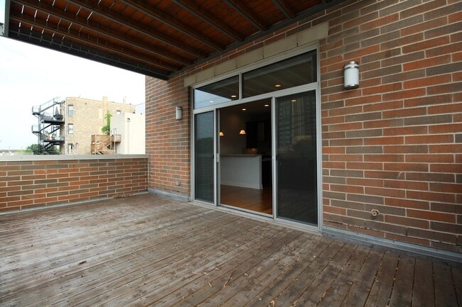 1609 W Warren Blvd, Unit 216 in Chicago, IL - Foto de edificio - Building Photo