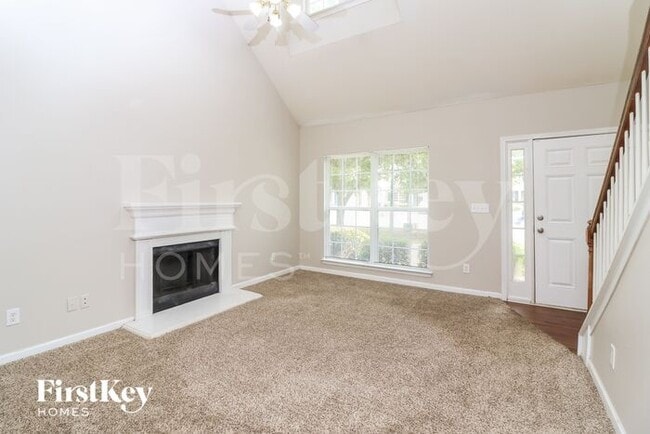 4805 Enclave Dr in Union City, GA - Building Photo - Building Photo
