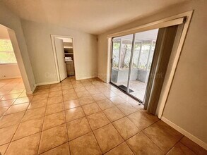 253 Ashwood Dr in Maitland, FL - Building Photo - Building Photo