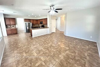 16031 W Evans Dr in Surprise, AZ - Foto de edificio - Building Photo