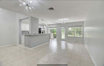 5286 Sapphire Valley in Boca Raton, FL - Building Photo - Building Photo