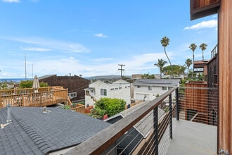 4638 Del Monte Ave in San Diego, CA - Building Photo - Building Photo