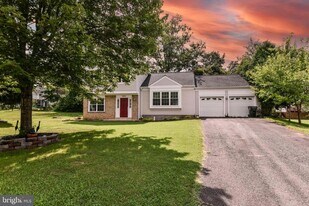 10135 Forest Hill Cir in Manassas, VA - Building Photo