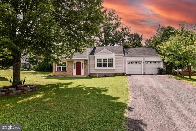 10135 Forest Hill Cir