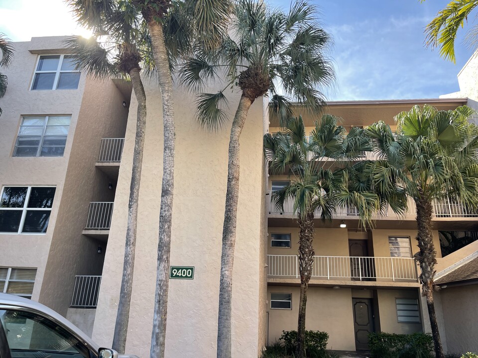 9400 Live Oak Pl, Unit Live Oak in Davie, FL - Building Photo