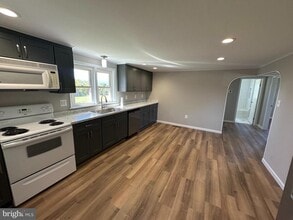 938 Forrest Dr in Stanley, VA - Building Photo - Building Photo