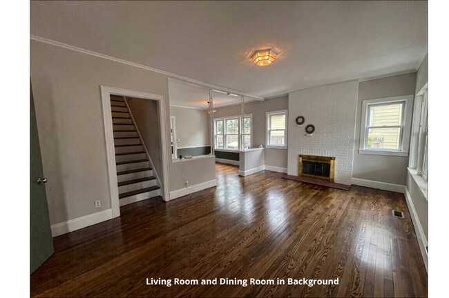 310 Fishel Ave in Riverhead, NY - Foto de edificio - Building Photo
