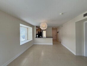 4855 Via Palm Lakes in West Palm Beach, FL - Building Photo - Building Photo
