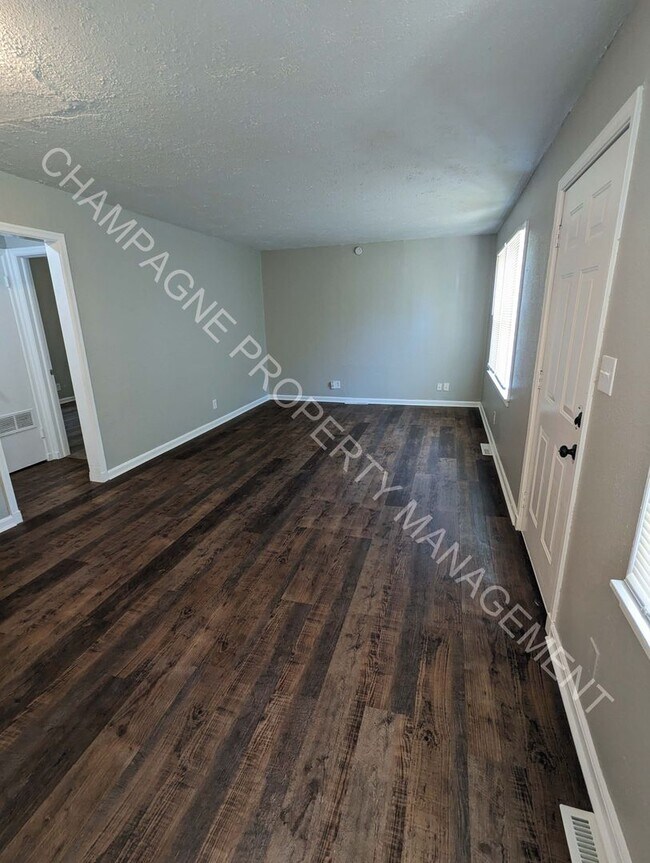 8337 Olive St in Kansas City, MO - Building Photo - Building Photo