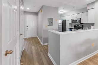 Room in Condo on J M Keynes Dr in Charlotte, NC - Building Photo - Building Photo