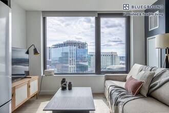 399 Congress St in Boston, MA - Building Photo - Building Photo