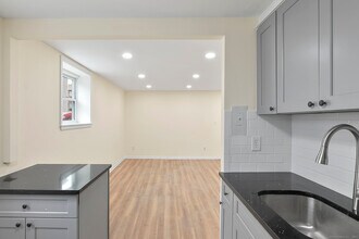78 Dora St in Stamford, CT - Building Photo - Building Photo