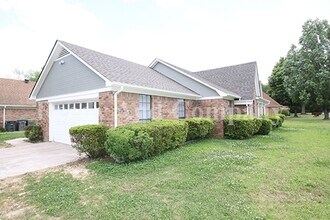 4496 Green Creek in Memphis, TN - Building Photo - Building Photo
