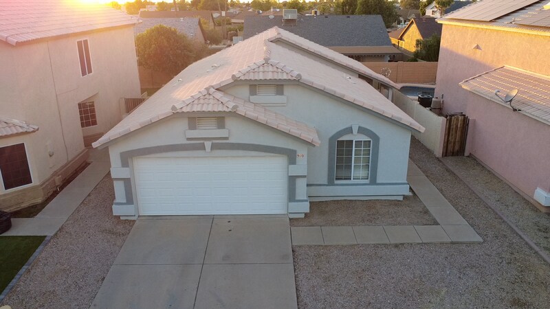 910 N Swan Dr in Gilbert, AZ - Building Photo