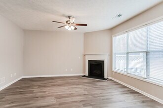 95 Golden Pine Rd SW in Austell, GA - Foto de edificio - Building Photo