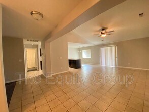 2541 W Porter Ave in Visalia, CA - Building Photo - Building Photo