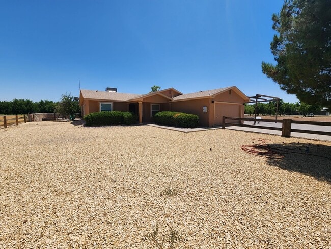 property at 1535 Vajillo Ln