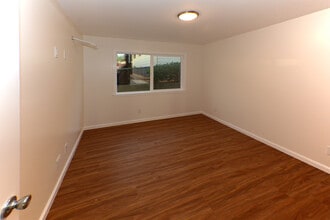 1314 Hoohulu St in Pearl City, HI - Foto de edificio - Building Photo