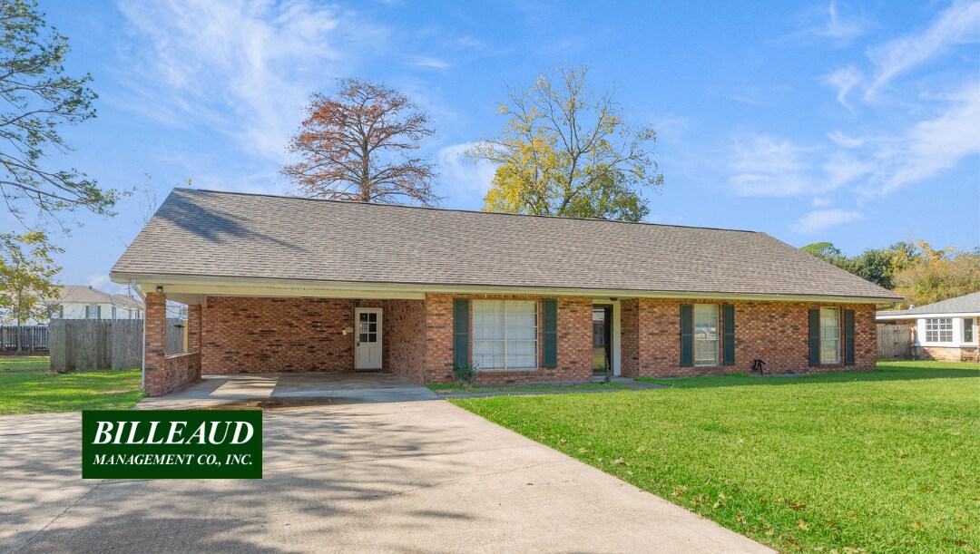 113 Aberdeen Dr in Lafayette, LA - Building Photo