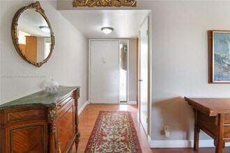 5700 Camino Del Sol-Unit -303 in Boca Raton, FL - Building Photo - Building Photo