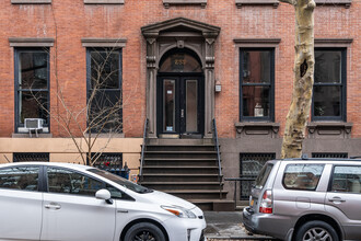 289 Henry St in Brooklyn, NY - Building Photo - Building Photo