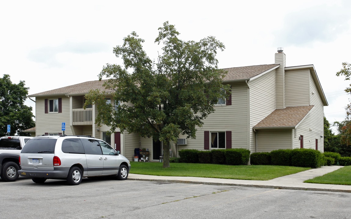 Carleton Apartments in Carleton, MI - Foto de edificio