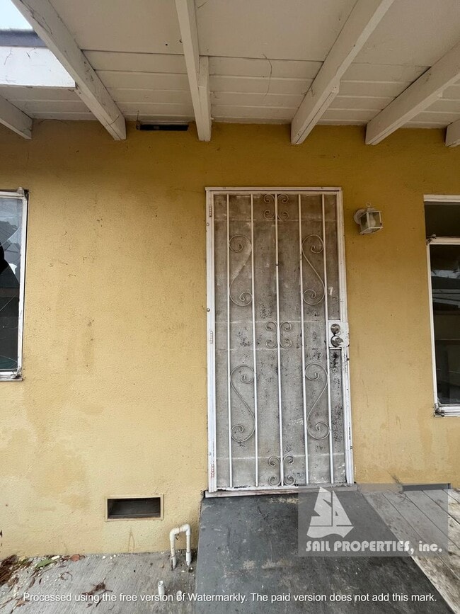 701 E Chalynn Cir in Orange, CA - Building Photo - Building Photo