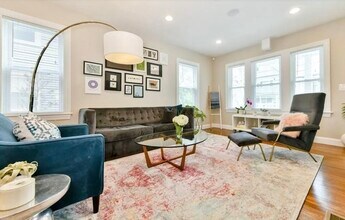 210 Cedar St in Somerville, MA - Building Photo - Building Photo