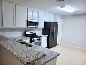 7642 Appleberry Dr in Cypress, TX - Building Photo - Building Photo