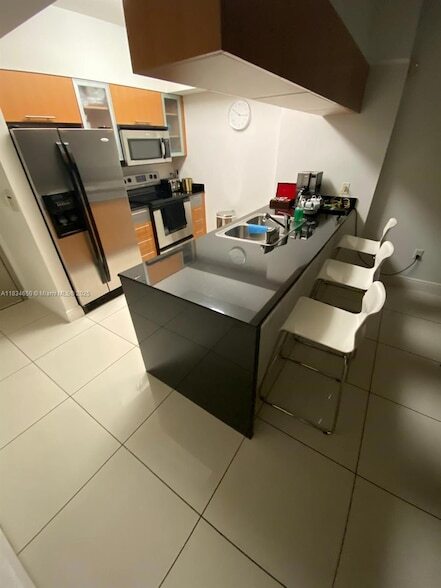 1750 N Bayshore Dr, Unit 2905 in Miami, FL - Building Photo - Building Photo