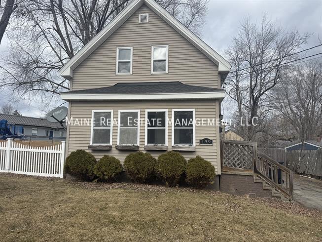 199 Larkin St in Bangor, ME - Foto de edificio