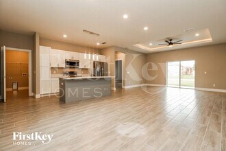 327 Churchill Ct in Poinciana, FL - Building Photo - Building Photo