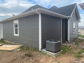 139 W 10th Ave in Bowling Green, KY - Building Photo - Building Photo