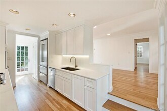 19 Oneida St in Rye, NY - Building Photo - Building Photo