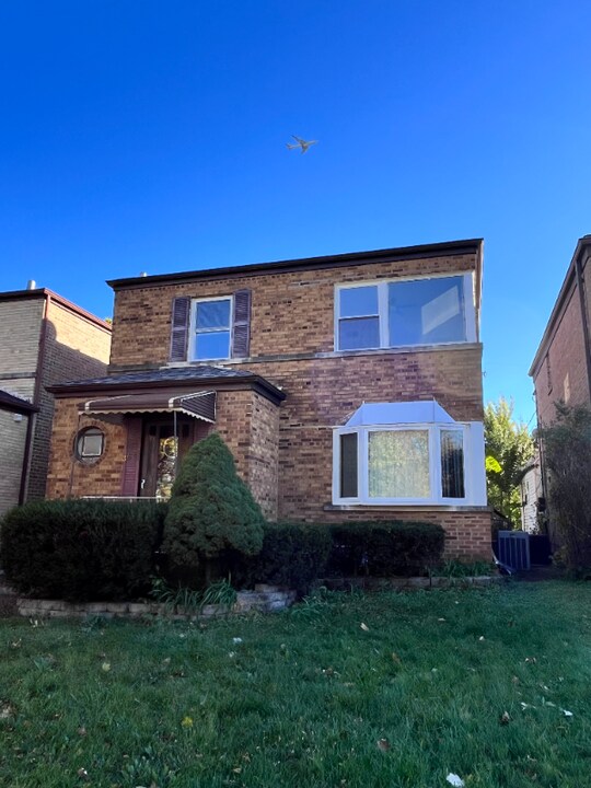 3623 W Foster Ave in Chicago, IL - Building Photo