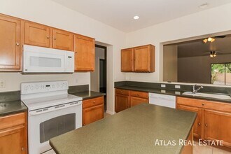 9665 N Deimos Dr in Tucson, AZ - Building Photo - Building Photo