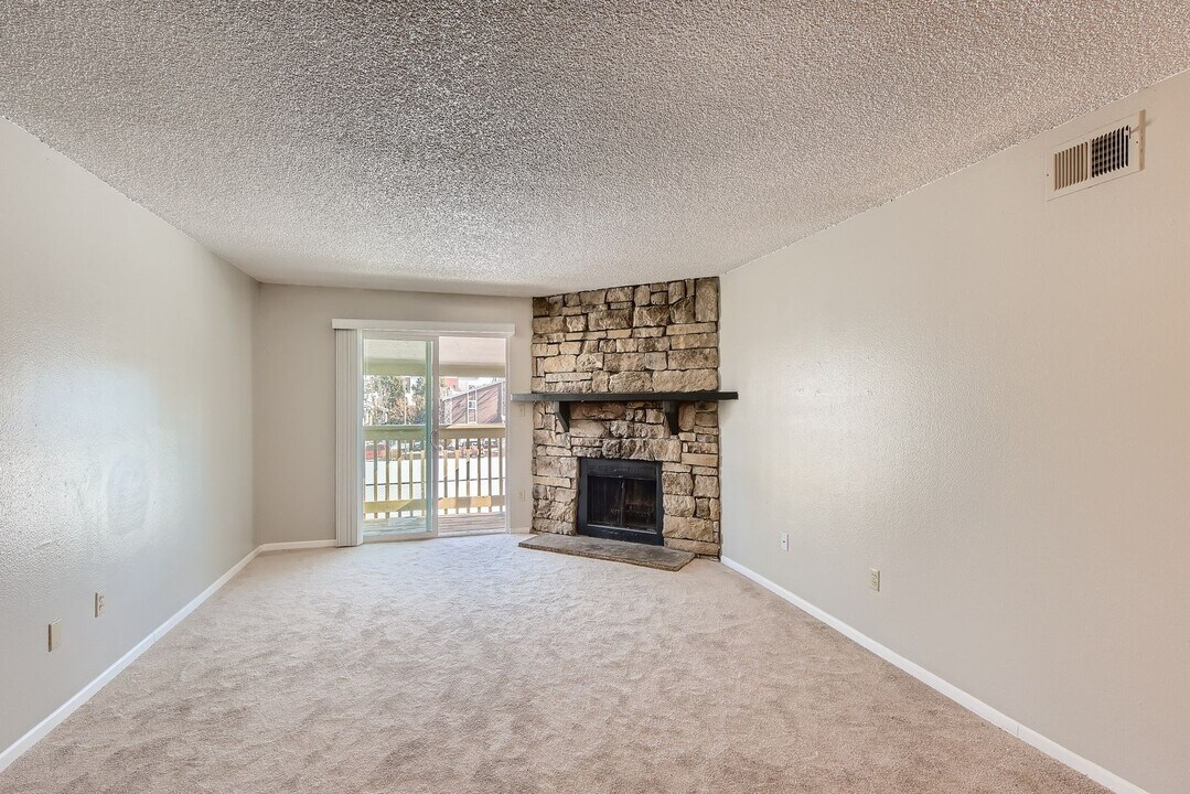 4400 S Quebec St in Denver, CO - Building Photo