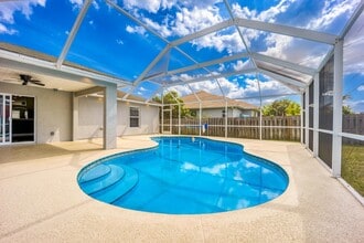 2544 SW Deckard St in Port St. Lucie, FL - Building Photo - Building Photo