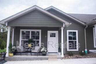 27 Flats Dr in Hurricane, WV - Building Photo - Building Photo