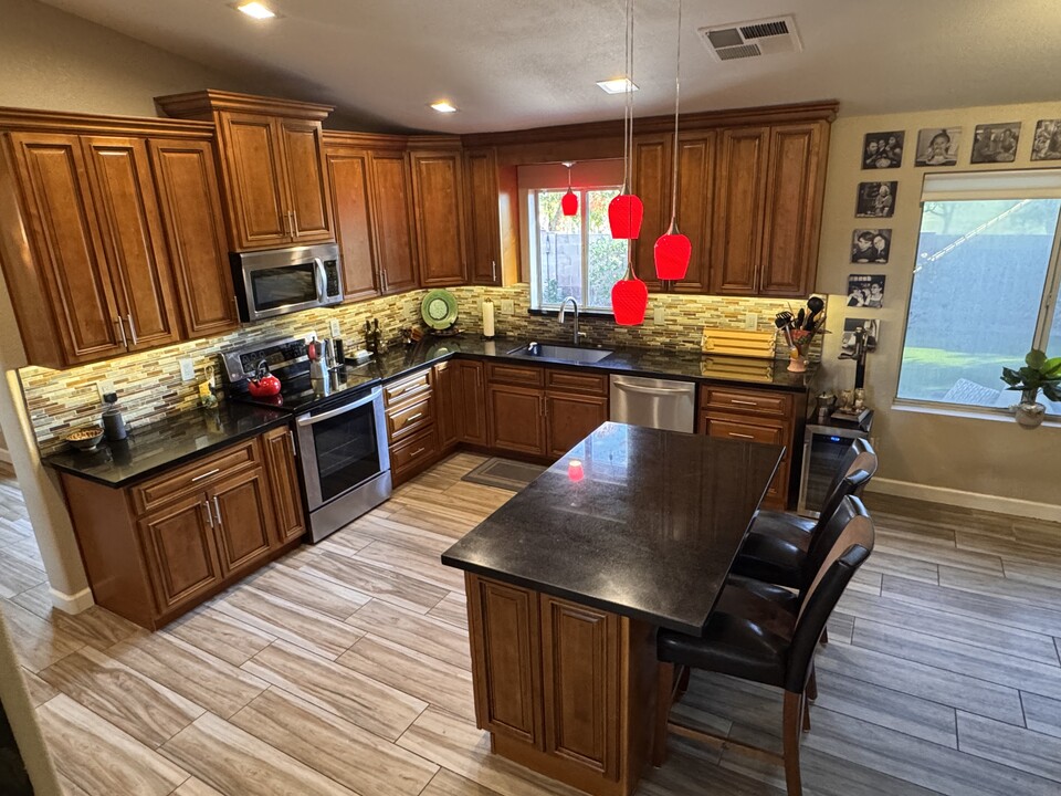 2633 E Nance St in Mesa, AZ - Foto de edificio