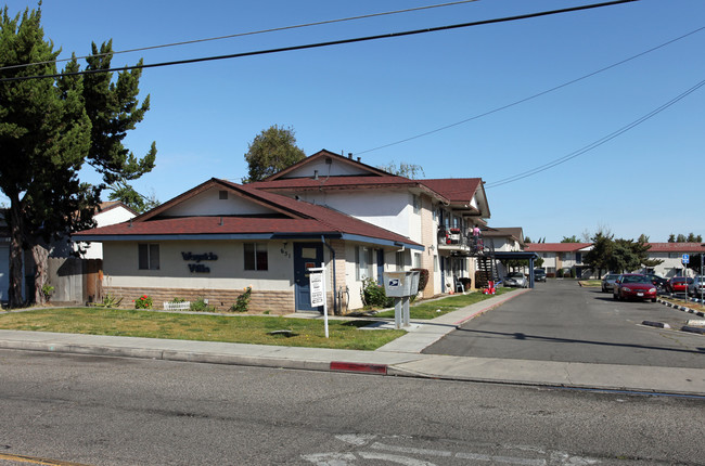 Wayside Villa in Turlock, CA - Building Photo - Building Photo