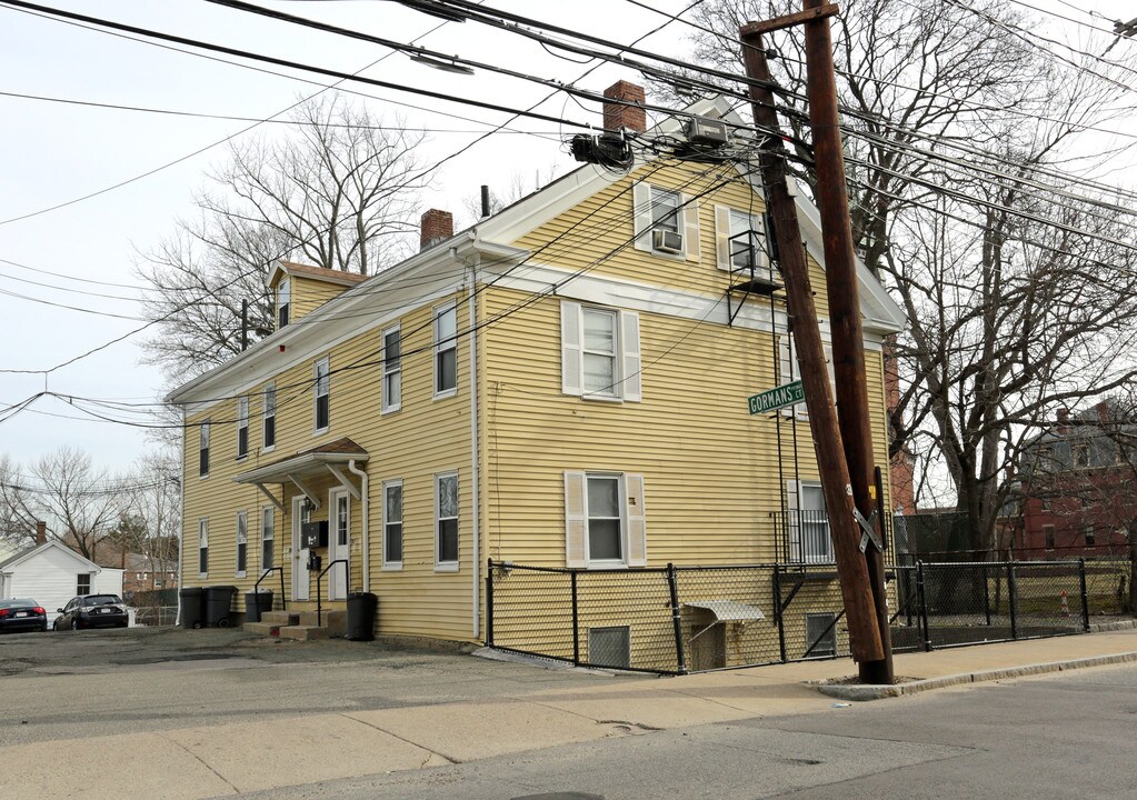157-159 School St in Waltham, MA - Foto de edificio