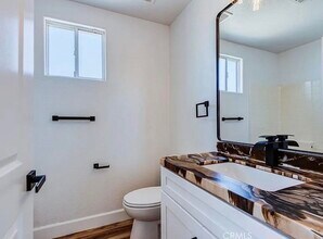 6548 Quail Spring Ave in Twentynine Palms, CA - Foto de edificio - Building Photo