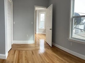 30 Julian St, Unit 3 in Boston, MA - Building Photo - Building Photo