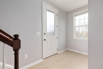 148 Solara Dr in Winchester, VA - Building Photo - Building Photo
