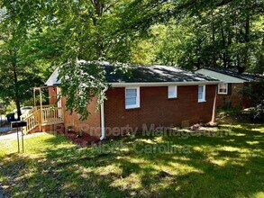 221 Bookington Dr in Lexington, NC - Building Photo - Building Photo